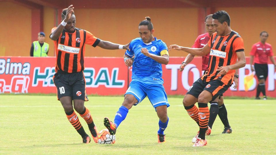 PSCS Cilacap vs Perseru Serui. Copyright: &copy; Ian Setiawan/INDOSPORT